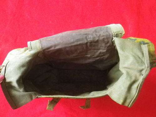 RHODESIAN ARMY - GREEN CANVAS BACK PACK - CAMO PAINTED - INSCRIBED - HARDENED WHERE PAINTED (4541)