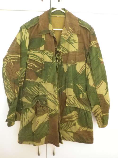 RHODESIAN CAMO JACKET - HAS ZIP POUCH. MISSING DRAWSTRING- SIZE 2 - INSCRIBED                 (7101)
