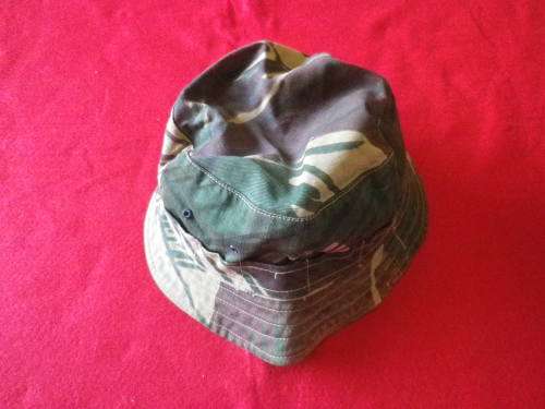 RHODESIAN ARMY - CAMMO FLOPPY HAT - GOOD CONDITION - SIZE 58cm / 22.5"  (4526)