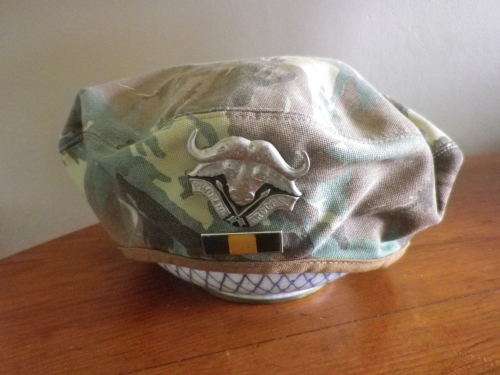 SADF - 32 BATTALION  BERET + INSIGNIA -       RIM 54CM / 21"        (2525)
