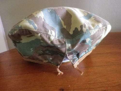 SADF - 32 BATTALION  BERET + INSIGNIA -       RIM 54CM / 21"        (2525)