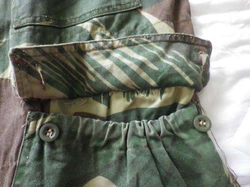 RHODESIAN CAMO JACKET - HAS ZIP POUCH. MISSING DRAWSTRING- SIZE 2 - INSCRIBED                 (7101)