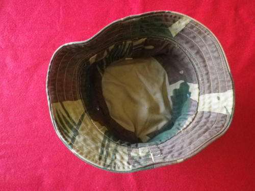 RHODESIAN ARMY - CAMMO FLOPPY HAT - GOOD CONDITION - SIZE 58cm / 22.5"  (4526)