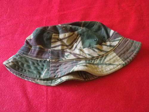 RHODESIAN ARMY - CAMMO FLOPPY HAT - GOOD CONDITION - SIZE 58cm / 22.5"  (4526)
