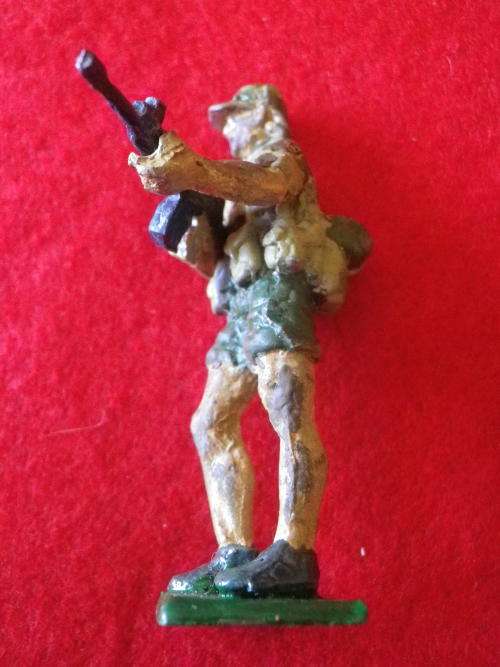 RHODESIA BSAP - PATU FIGURINE `ON PATROL`  - MADE FRONTLINE -  HEIGHT 6.3cm  (2361)