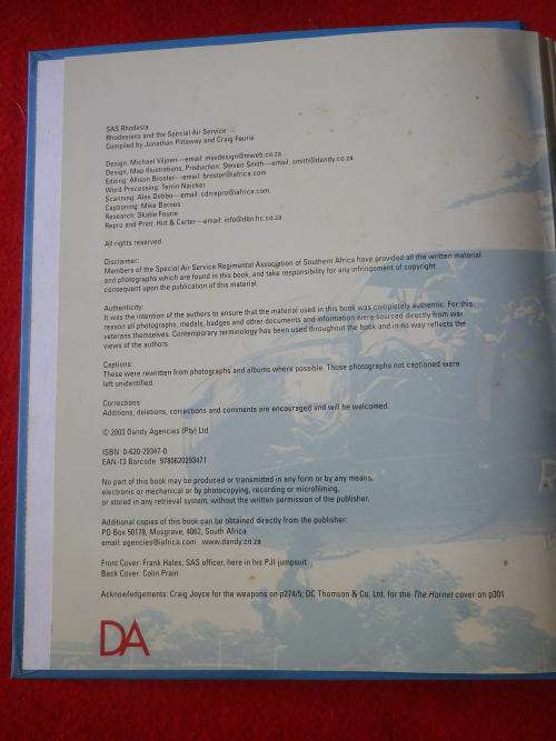 `SAS RHODESIA ` BY PITTAWAY and FOURIE - HC   319 Pgs  HAS SOME DAMAGE TO SPINE   (7122)