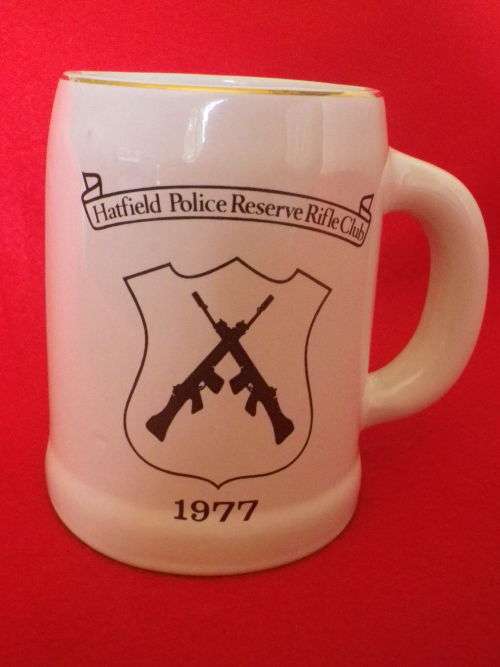 RHODESIA - BSAP - HATFIELD PR + NEW SERUM RIFLE CLUBS, MUG  1977    (1041)