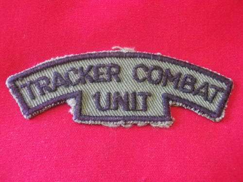 RHODESIAN ARMY - TRACKER COMBAT UNIT SHOULDER TITLE - RARE     (3839)