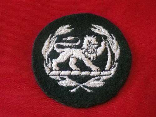 RHODESIAN ARMY - WO 2 ARM BADGE FOR GREENS DRESS    (3822)