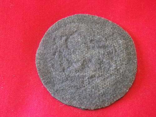 RHODESIAN ARMY - WO 2 ARM BADGE FOR GREENS DRESS    (3822)