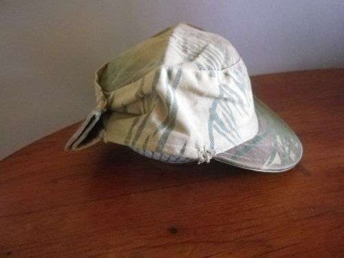 RHODESIAN ARMY - CAMMO CAP WITH DAYGLO INNER LINING - RIM 61cm/24" LARGE   (3819)