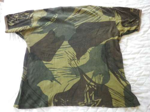 RHODESIAN ARMY CAMMO TEE SHIRT - GOOD CONDITION SIZE 97CM / 38"     (4569)