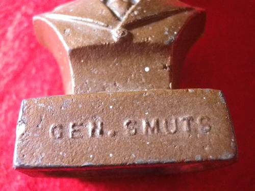 GB/SA - MINI BUST OF GEN. SMUTS - MEMBER OF BRITISH WAR CABINET + PRESIDENT OF UNION OF SA (534)