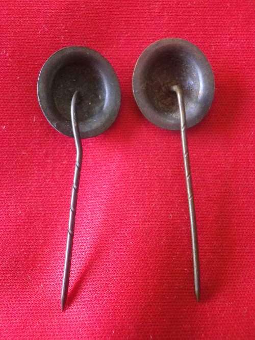 SA / RHODESIA - 2 X MOTH LAPEL PINS     (519)