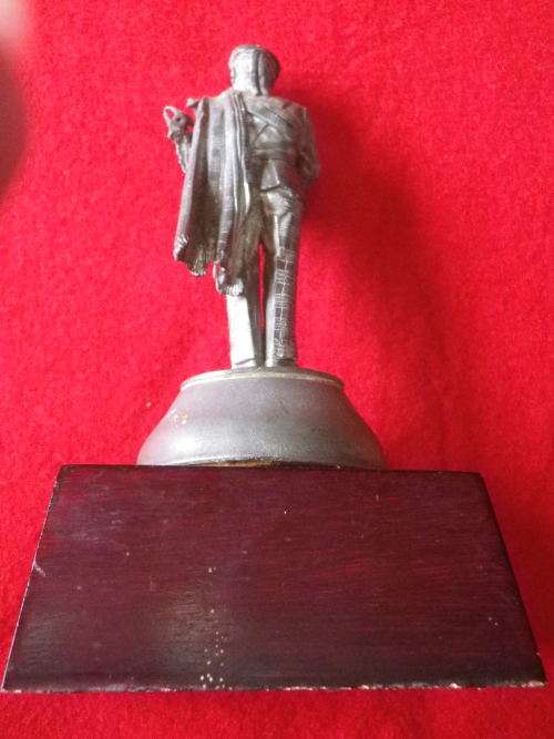 GB ROYAL HONG KONG POLICE - AWARDS TO MR P.M.M. FIELD - ON HIS RETIREMENT SEPT 1992  (535)