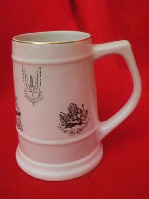 RHODESIAN MUG - SOME ARMY UNITS + AIR FORCE + BSAP - MADE WILLSGROVE    (564)