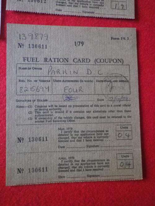 RHODESIA - TOURISM PAMPHLET RE RATION COUPONS + 1 & 5 UNIT COUPONS + 2 X FUEL RATION CARDS    (3864)