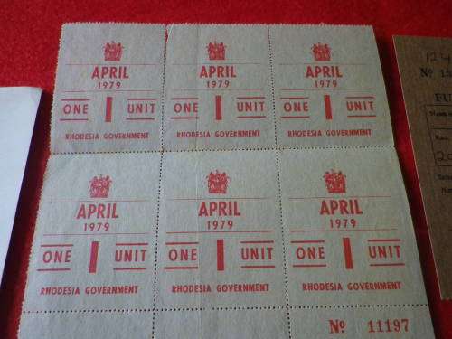 RHODESIA - TOURISM PAMPHLET RE RATION COUPONS + 1 & 5 UNIT COUPONS + 2 X FUEL RATION CARDS    (3864)