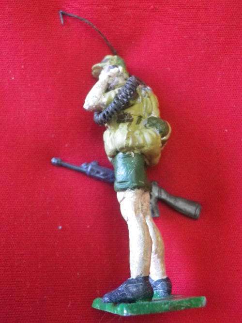 RHODESIAN TROOPIE FIGURINE - RADIO OPERATOR - HEIGHT 62 mm - MADE FRONT LINE     (2382)