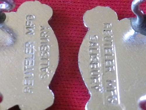 RHODESIA - GREY'S SCOUTS SET ANODISED CAP + FACING COLLAR BADGES - STAMPED REUTELER SBY- EARLY ISSUE