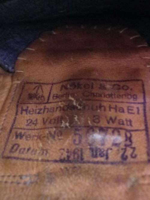 GERMAN - WW2 PAIR MOTORCYCLISTS GLOVES - STAMPED 22JAN 1942 - MADE NOKEL & CO, BERLIN - SCARCE(3913)