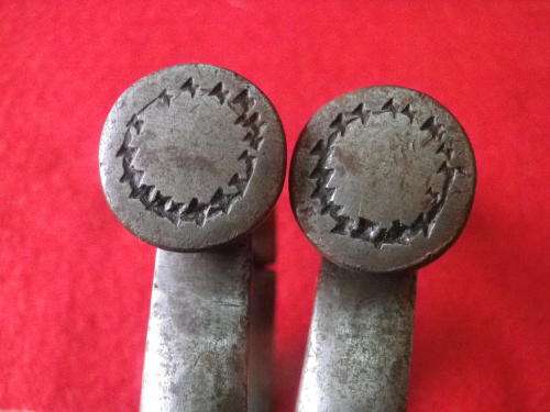 RHODESIA - EARLY PAIR HANDCUFFS + ORIGINAL KEY - ALL STAMPED 119 - HISTORY UNKNOWN -WORKING  ( 3935)