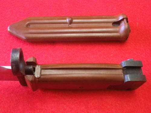 CHINESE KNIFE BAYONET + SCABBARD FOR AK74   - NO WIRE CUTTER MECHANISM    (4629)