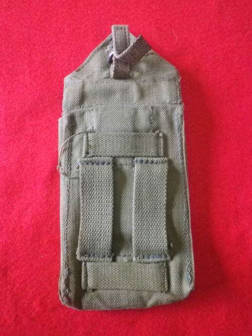 RHODESIAN ARMY - FN  AMMO POUCH     (4633)