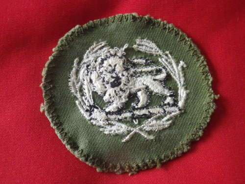 RHODESIAN ARMY - WO2 ARM BADGE FOR COMBAT DRESS     (3945)