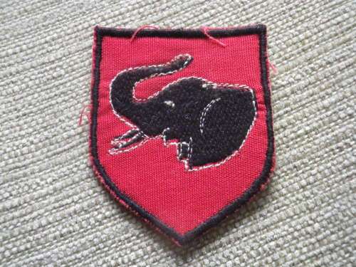 RHODESIAN ARMY - 1 BRIGADE (MATABELELAND)   EMBROIDERED  SHOULDER PATCH.        (7387)