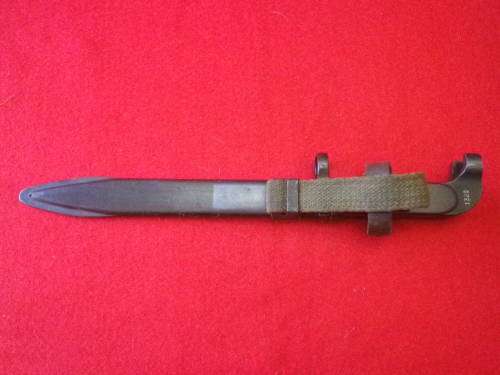 RHODESIAN WAR PICK UP - YUGOSLAV KNIFE BAYONET FOR AK47 + SCABBARD    (4622)
