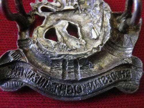 RHODESIAN LIGHT INFANTRY - OFFICERS SILVER BERET / CAP BADGE (7412)