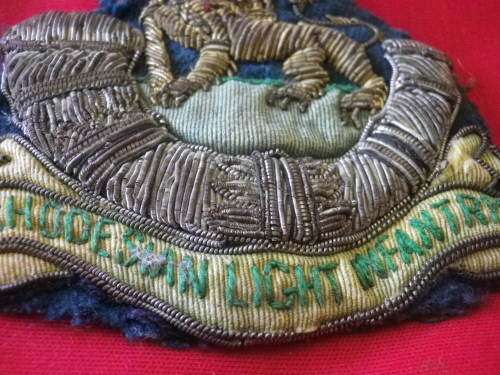 RHODESIAN LIGHT INFANTRY - QC BULLION BLAZER BADGE    (3949)