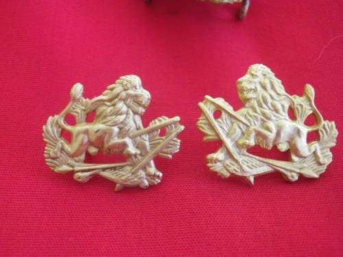 RHODESIA BSAP - GOLD ANODISED CAP + FACING PAIR COLLARS 1971-1981 (7427)