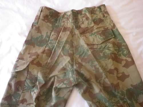 SA POLICE - CAMMO TROUSERS - OBSOLETE - MADE ENSIGN SIZE 87/81 - NOTE HOLE  (4687)