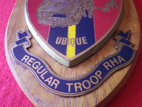 BRITISH ARMY - ROYAL HORSE ARTILLERY PLAQUE - REGULAR TROOP    (7648)