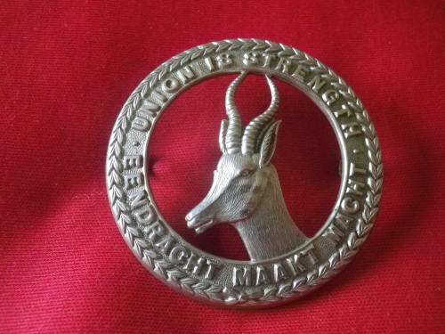 SA ARMY / CADETS?   - WW1 ERA HELMET SIZE WHITE METAL BADGE (OD 47mm)  (7642)