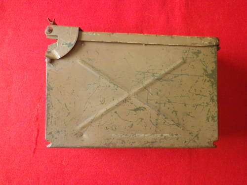 SADF - ARMOURED VEHICLE 7.62mm    AMMO BOX    (4721)