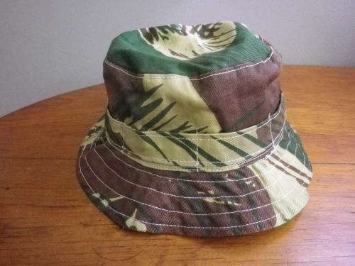 RHODESIAN CAMMO FLOPPY HAT - GOOD CONDITION, AS FOUND  - RIM 56cm / 22`   (2716)