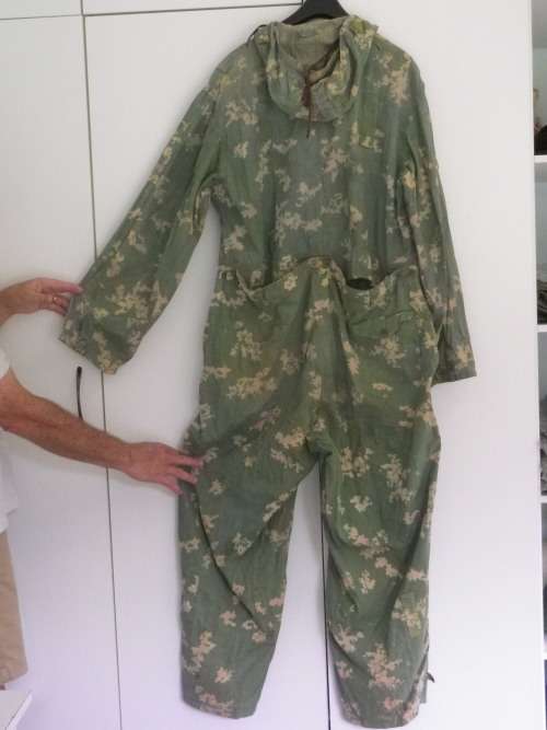 RHOD. WAR PICKUP - EX ZIPRA RUSSIAN (REVERSIBLE?)  CAMMO SNIPER SUIT- XL - RARE - SOME HOLES (4766)