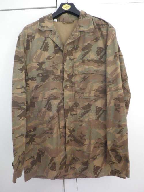 SADF - 32 BATTALION CAMMO COMBAT JACKET - SIZE L - AS NEW - 1 BUTTON BROKEN (4768)