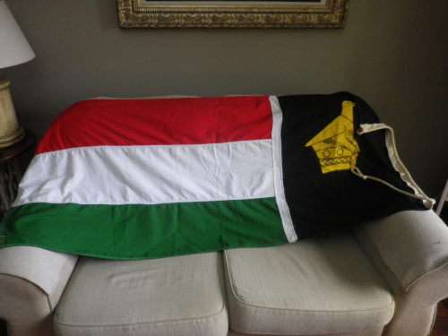 ZIMBABWE RHODESIA  -  FULL SIZE FLAG - MADE WILLIAM SMITH & GOUROCK   (1049)