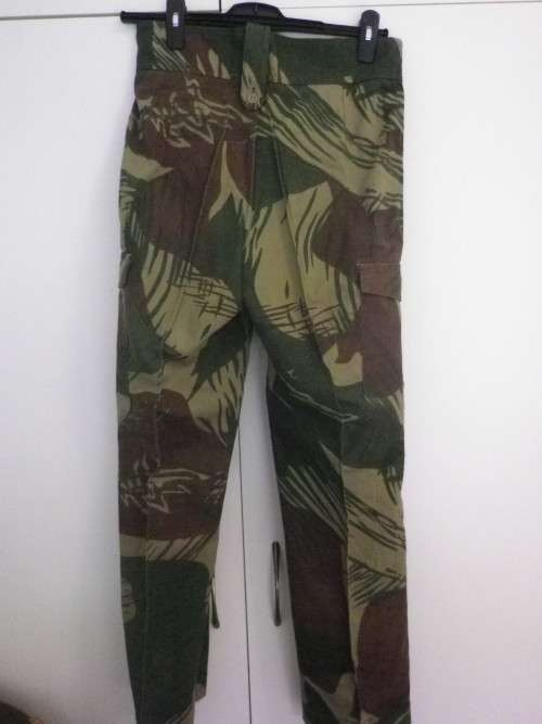 RHODESIAN ARMY - CAMMO COMBAT TROUSERS - SIZE 2 - GOOD CONDITION     (7725)