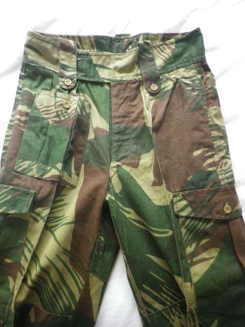 RHODESIAN ARMY - CAMMO COMBAT TROUSERS - SIZE 2 - GOOD CONDITION     (7725)