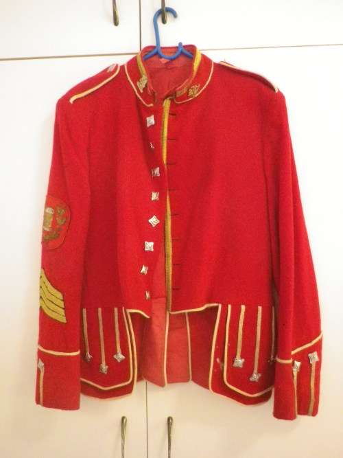SADF - PRETORIA HIGHLANDERS DRUM MAJORS DRESS TUNIC - SOME HOLES    (4844)