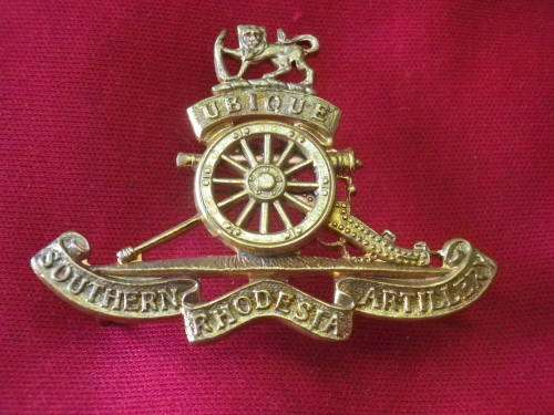 SOUTHERN RHODESIA ARTILLERY - BRASS CAP BADGE     (7760)
