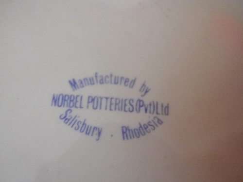 RHODESIAN AIR FORCE - ANNUAL GOLF TOURNAMENT MUG - SALISBURY SOUTH 1976 - MADE NORBEL   (1056)