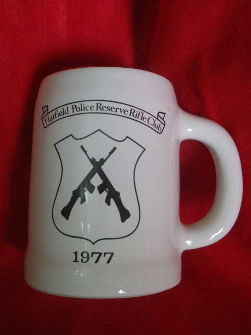 RHODESIA BSAP - HATFIELD PR + NEW SARUM RIFLE CLUBS MUG - 1977       (1054)