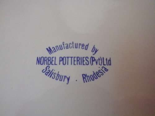 RHODESIA - RRFC MUG - MADE NORBEL - RAYLTON RECREATION FOOTBALL CLUB ???                   (1058)