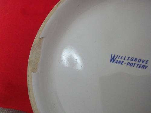 RHODESIAN ARMED FORCES (MAJOR UNITS) MUG - HAS REPAIR + CHIPS      (1057)